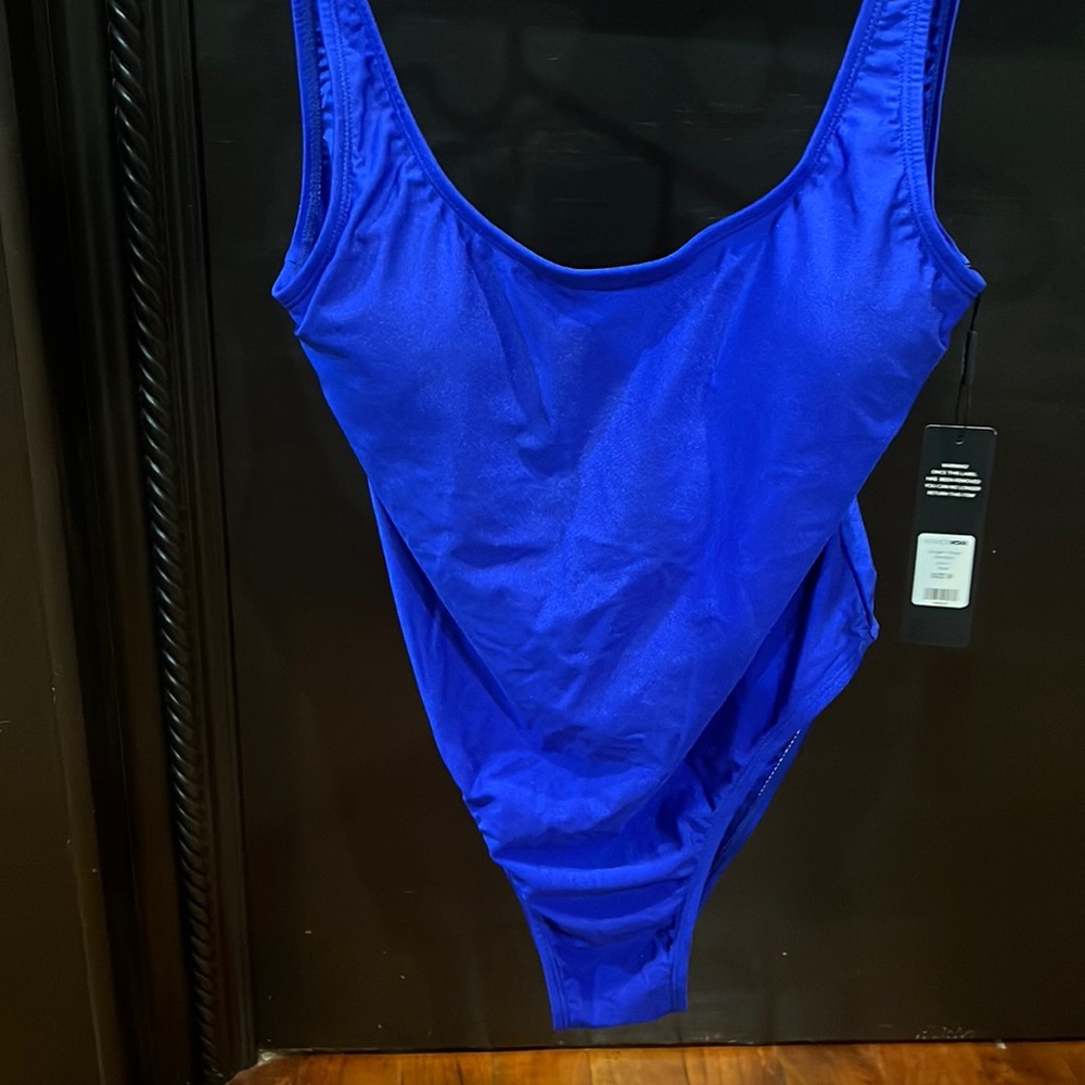 Fashion Nova, Blue bathing suit
